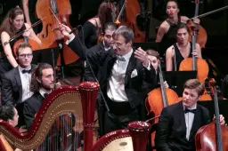 Ménesi Gergely és a Zeneakadémia Szimfonikus Zenekara