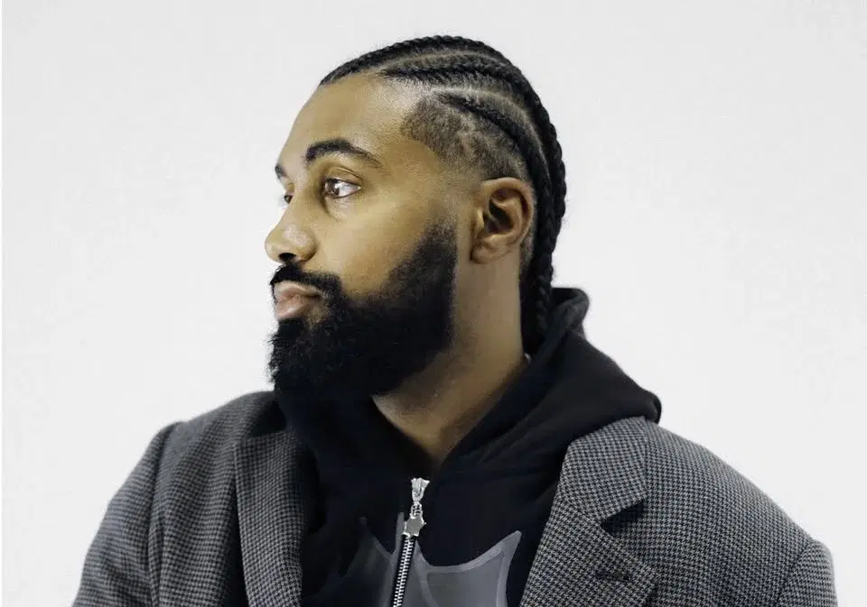 Hassan Phills presents Eidiot Mubarak