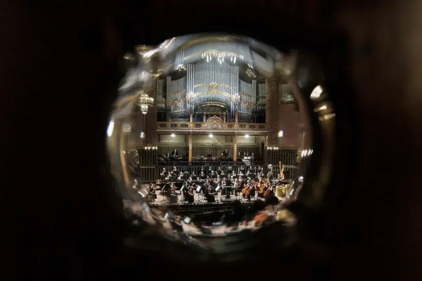 Kérdezd a zeneszerzőt! – Átjárások I Az Alba Regia Szimfonikus Zenekar interaktív hangversenye