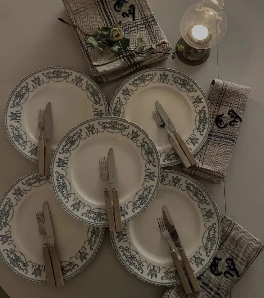 Systrarnas Antik&Kuriosa Vår pop up