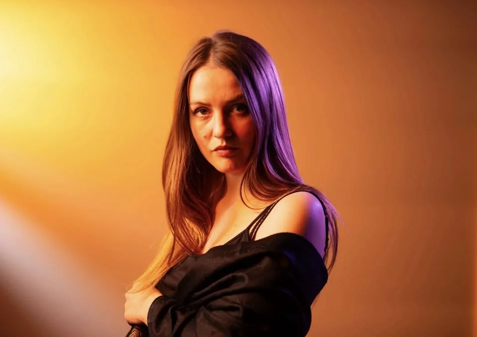 HEROU | Releasespelning Ljusspel | Hängmattan