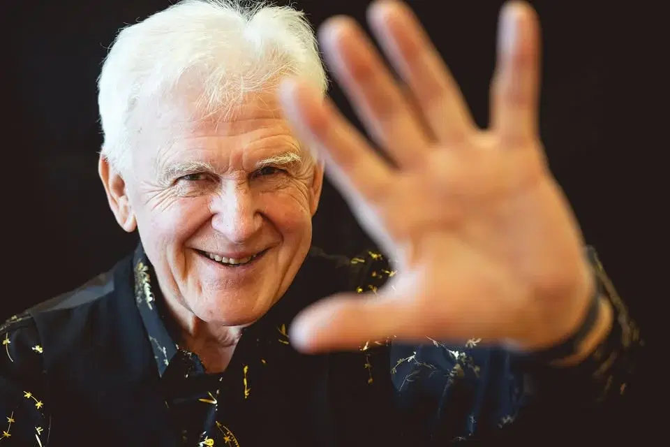 Andrej Šifrer: Pol stoletja pisanja in petja