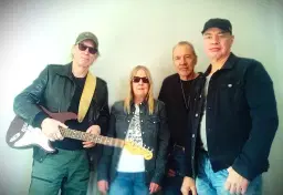 Vikivaki Söndags- Häng