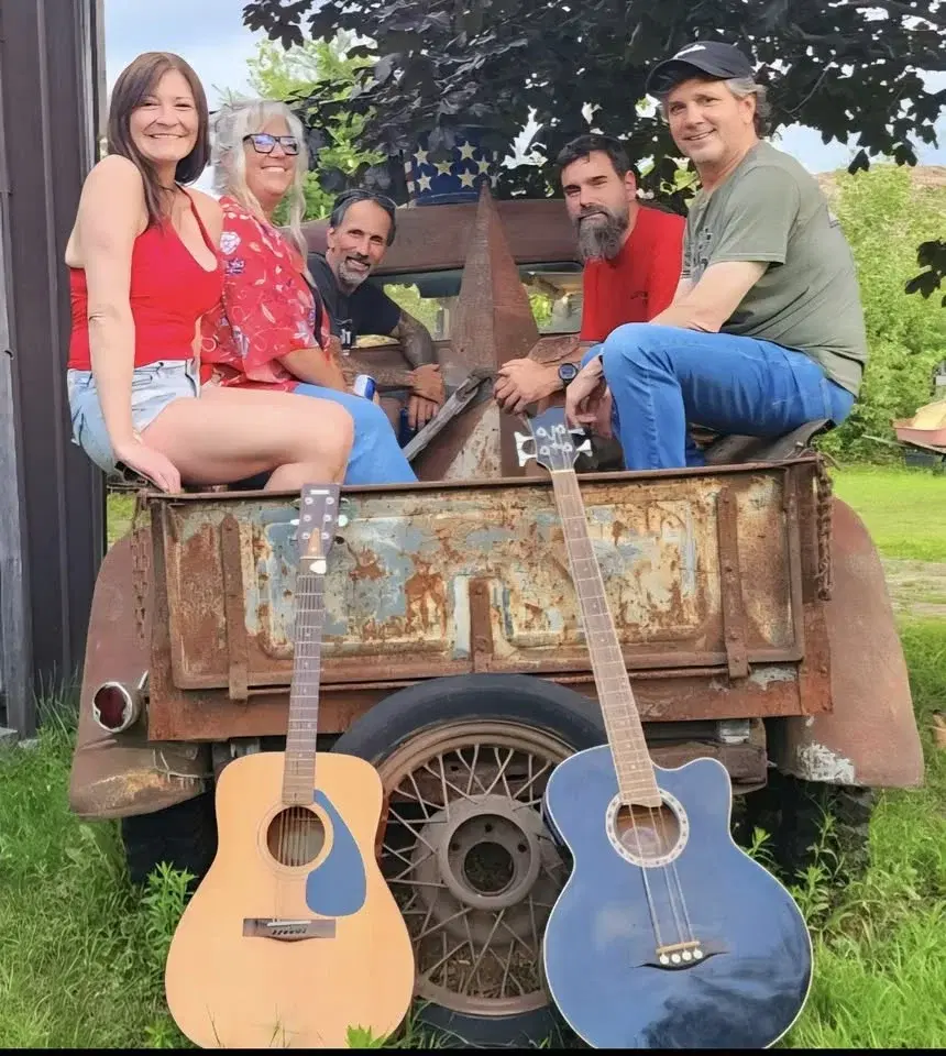 Rusty Truck Saloon Band