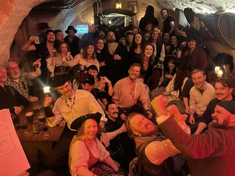 Song of the Ship, return of the Swagger Swabbers