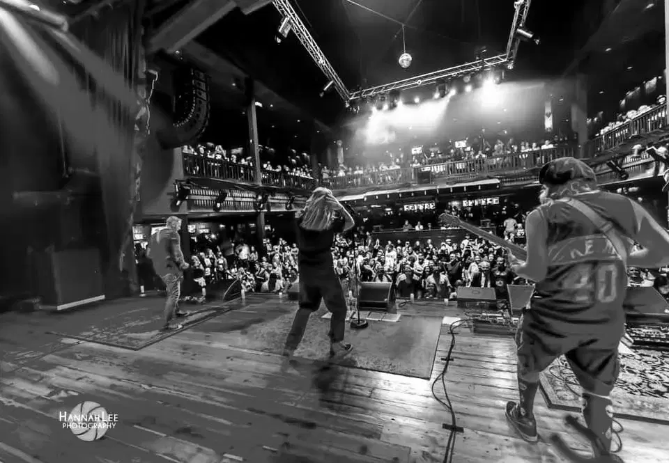 Jeremy's Ten: The Pearl Jam Tribute | MadLife 9:55