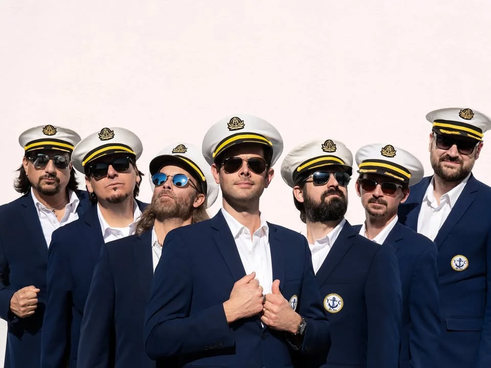 Yachtley Crew
