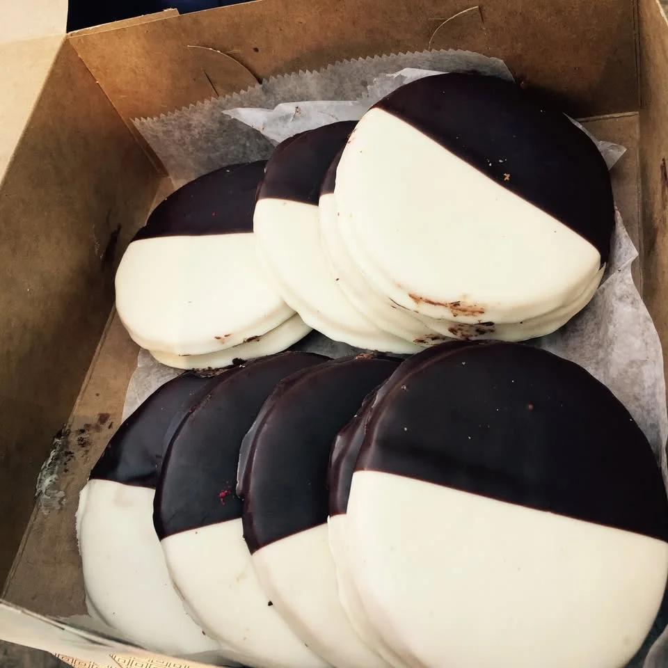 Winter Workshop: Black & White Cookie Making