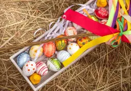 Skleněné Velikonoce se Santinim