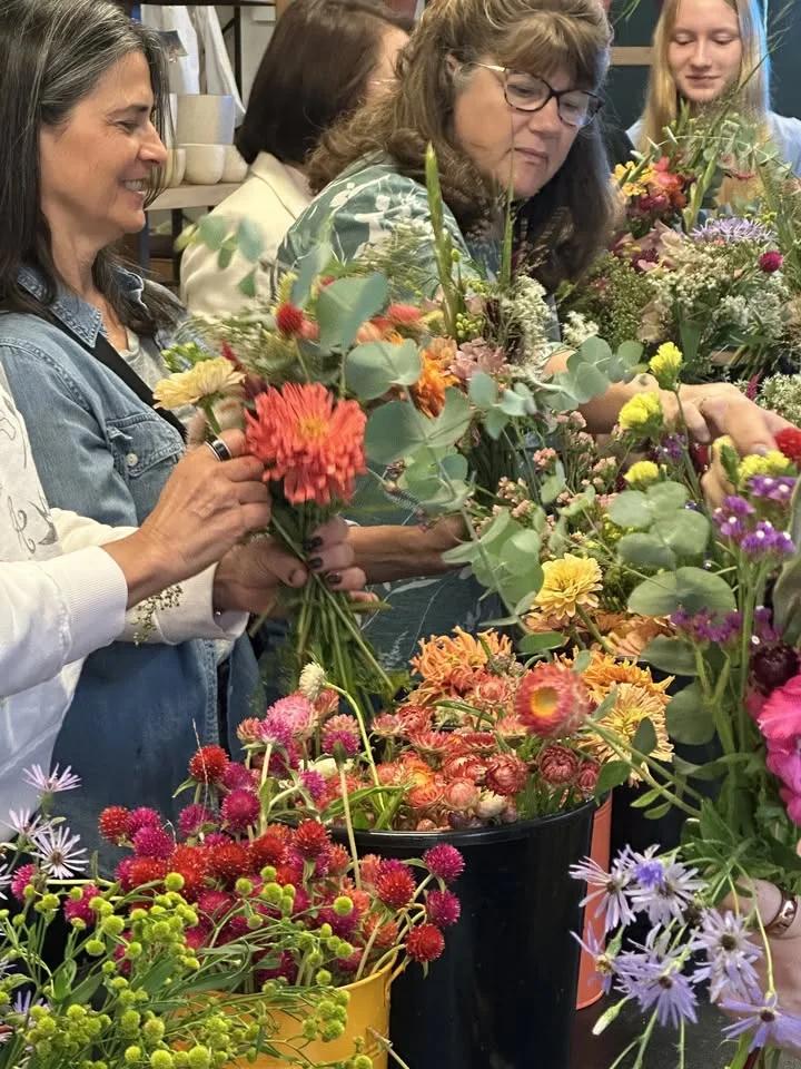 Bouquet Magic: Harvest & Arrange Fresh Cut Flowers