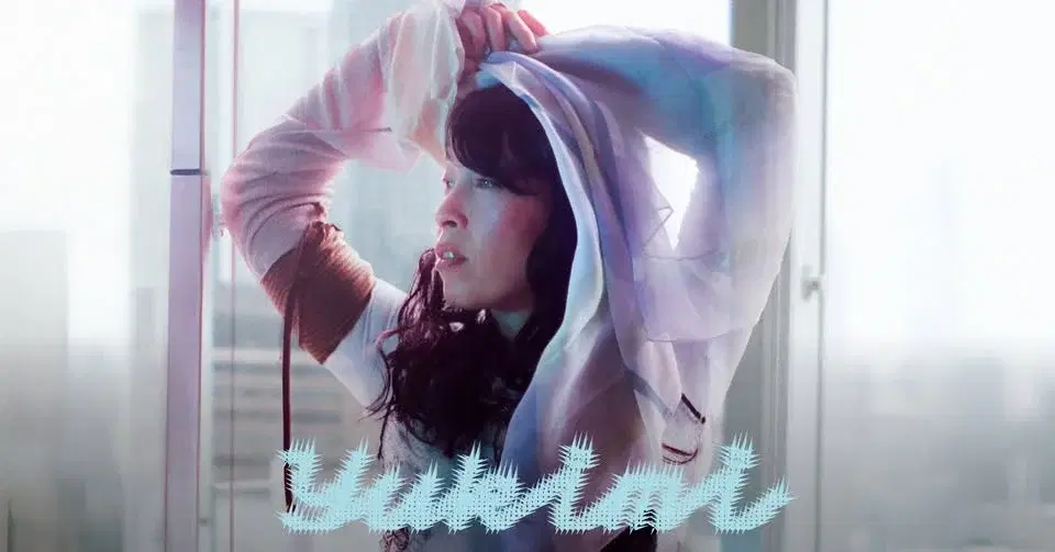 YUKIMI | JÁNA | DEBASER STRAND