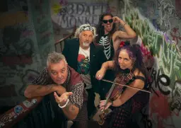 3 Daft Monkeys at Beautiful Days