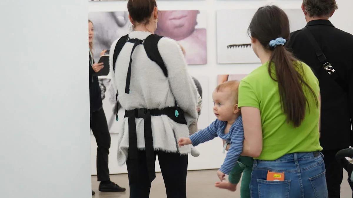 Babytorsdag 👶🎨 Sångstund & Barnvagnsvisning på Bonniers Konsthall