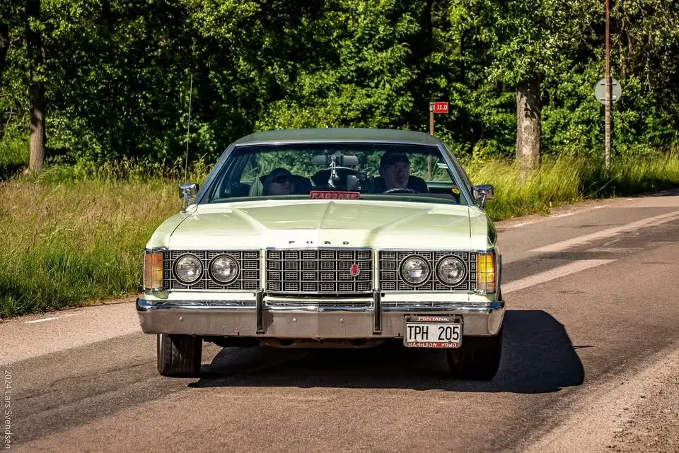 Bilträffar på Söderåsens Wärdshus med Eddy Nilsson och kompisar - Ford Tema