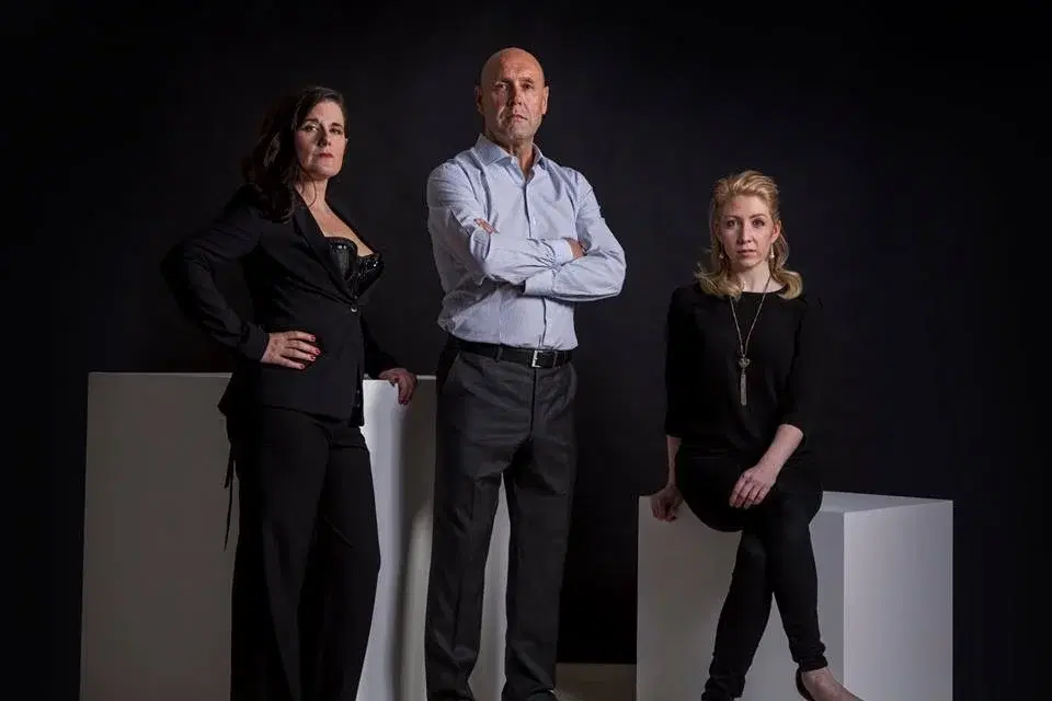 The League (performing Dare in full) & The Robots (Kraftwerk)