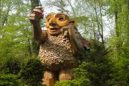 Thomas Dambo's TROLLS: Save the Humans