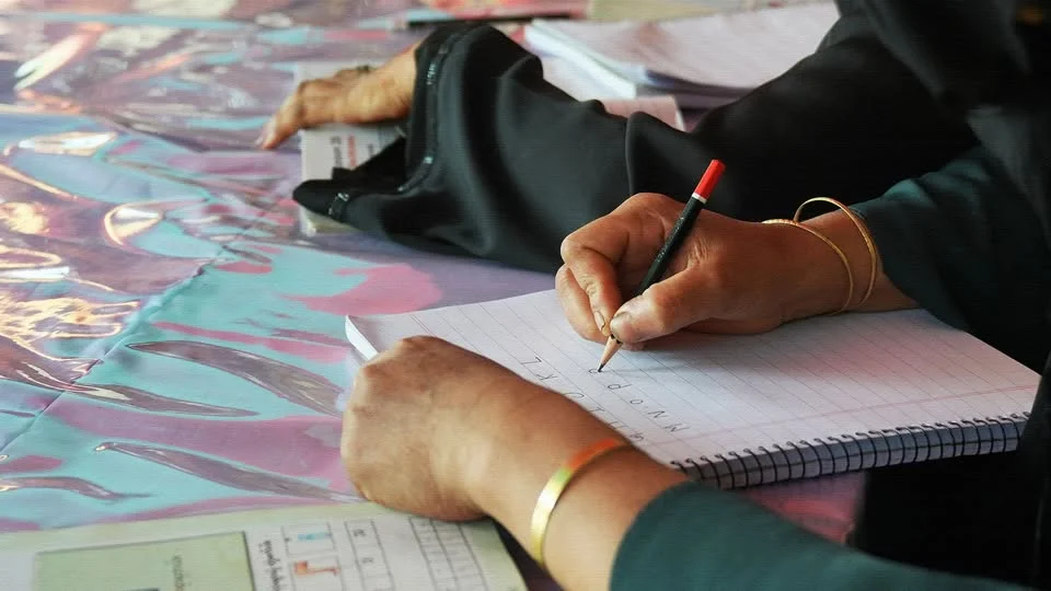 Språkcafé för kvinnor och ickebinära med barn