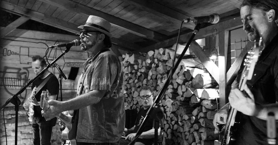 Phil Shoenfelt & Southern Cross – U Vystřelenýho oka, Praha – OPEN AIR