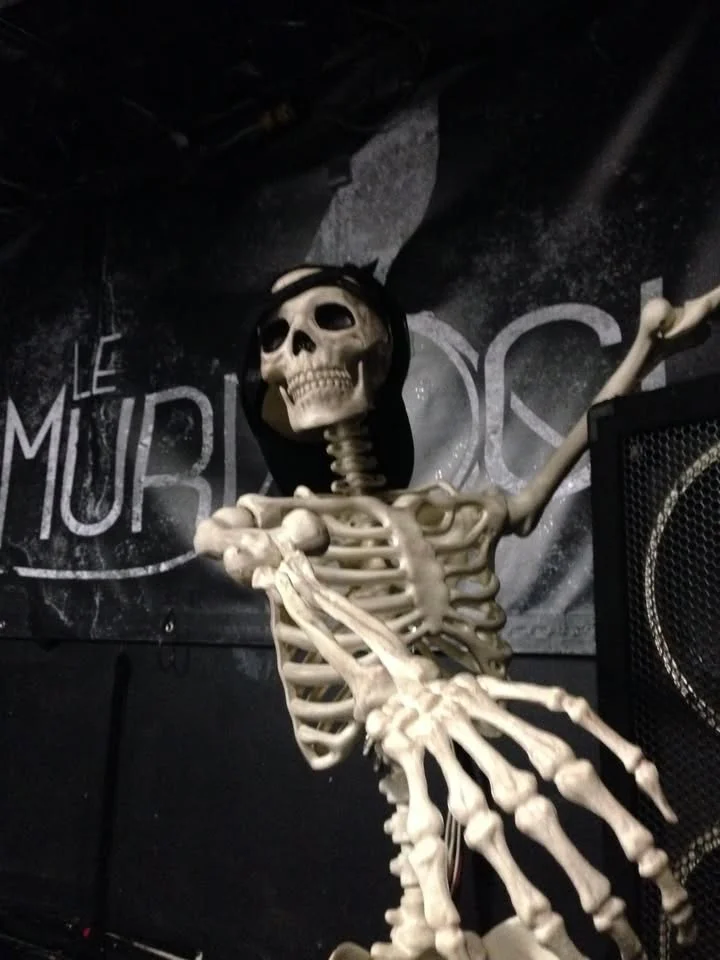 sHOw! bÉNÉFICe! mURDOCh!