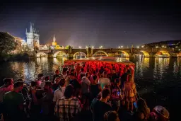 Generate 〰〰〰𖠳 〰〰〰 Boat