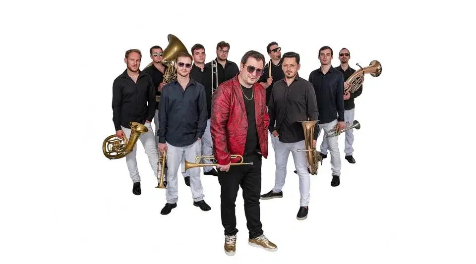 LIVE: HarMálek Orchestr *Hudba z celého světa* jedinečný večer z groovem dechovky