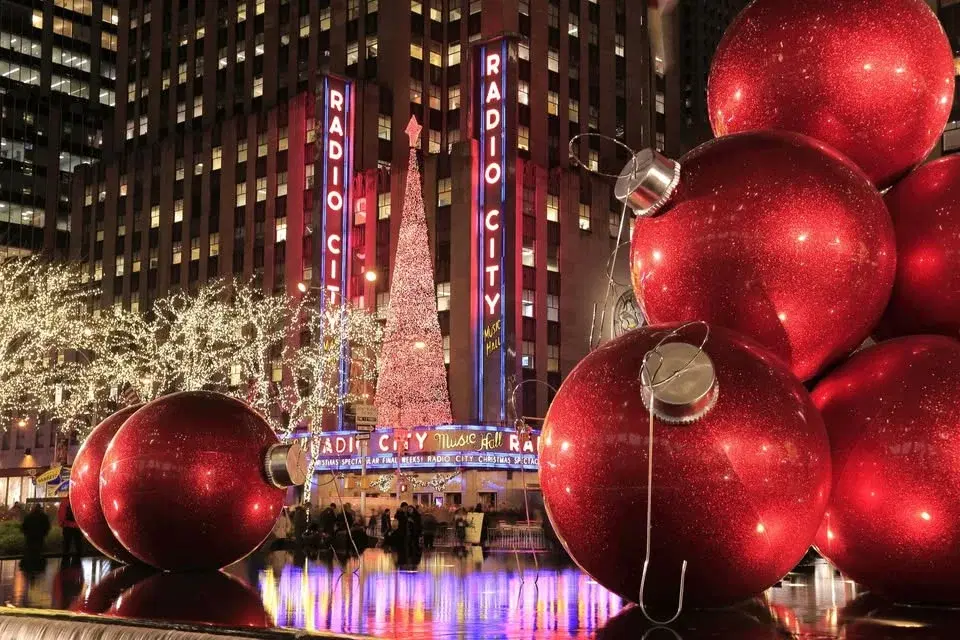 Tomblins Tours NYC Christmas Time Dec 3rd-6th OVERNIGHT Stay Tour 2026