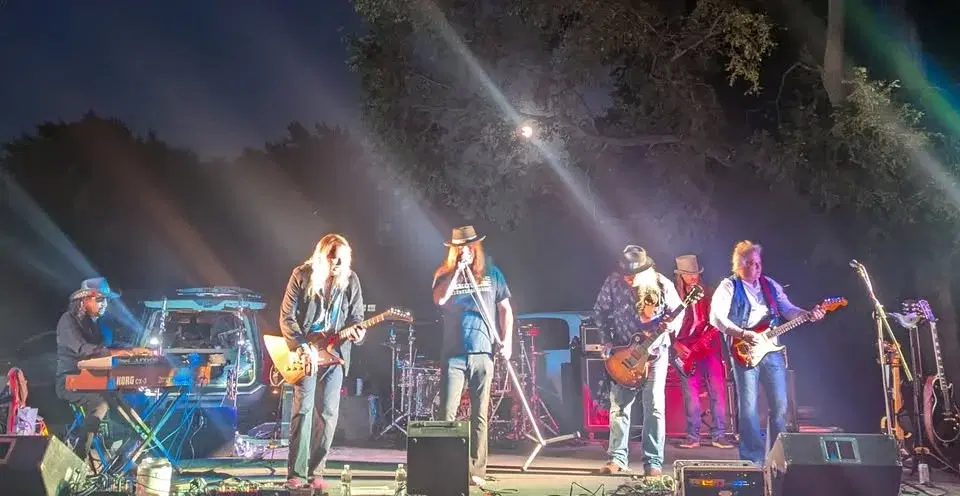 LynSkynyrd @ 115 Bourbon St. Beer Garden