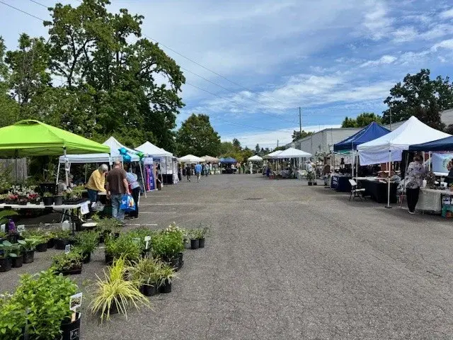 Spring Market, Gladstone Community Center