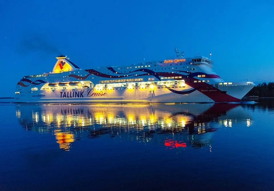 Geriausias laikas aplankyti Stokholmą, kai miesto centras paskendęs sakurų žieduose