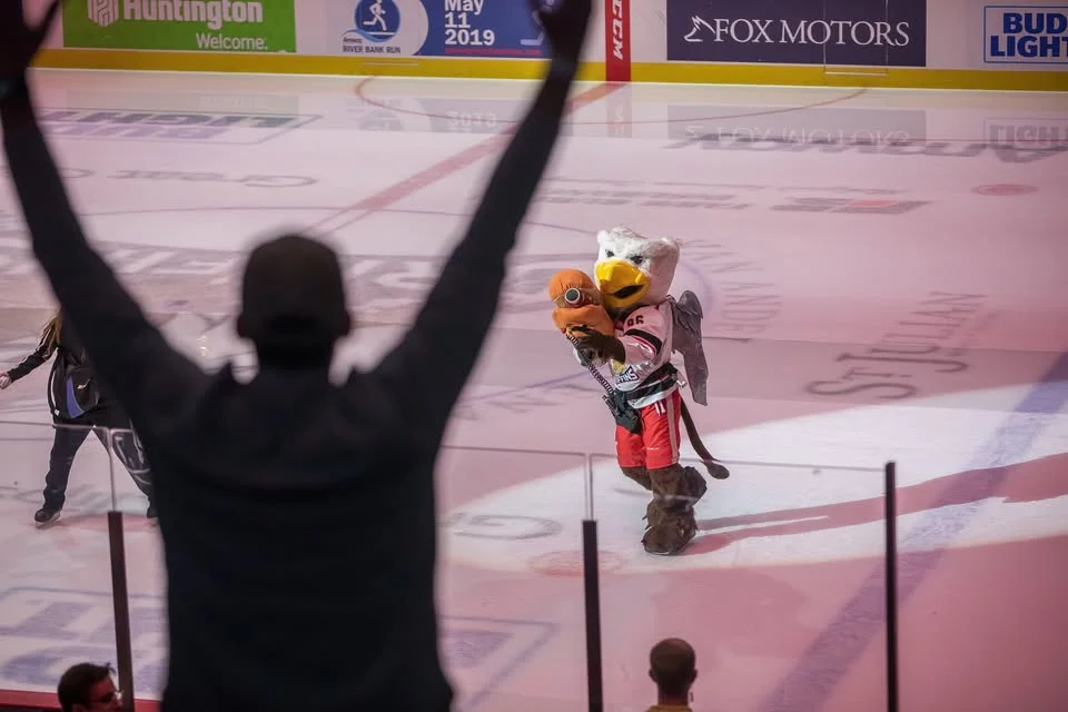 $2 Beers & $2 Hot Dogs