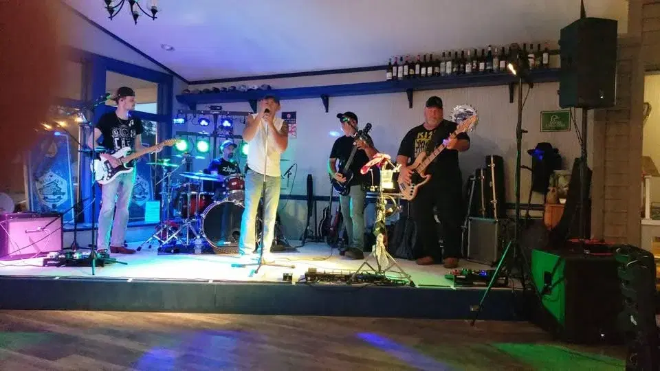 Redline @ Seven Sounds Brewing