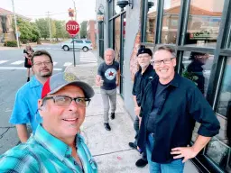 Vinyl Live @ Novel Taproom