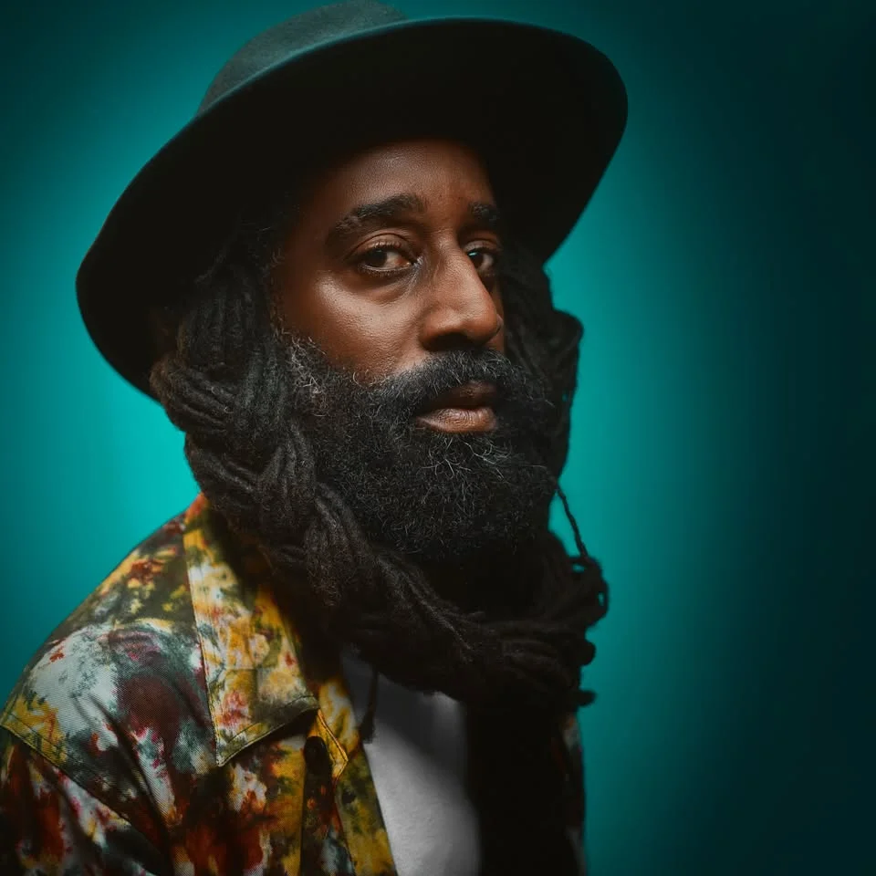 Waahli (Véloce André en première partie)