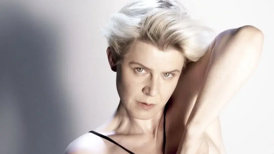 Robyn: the sexistential tour