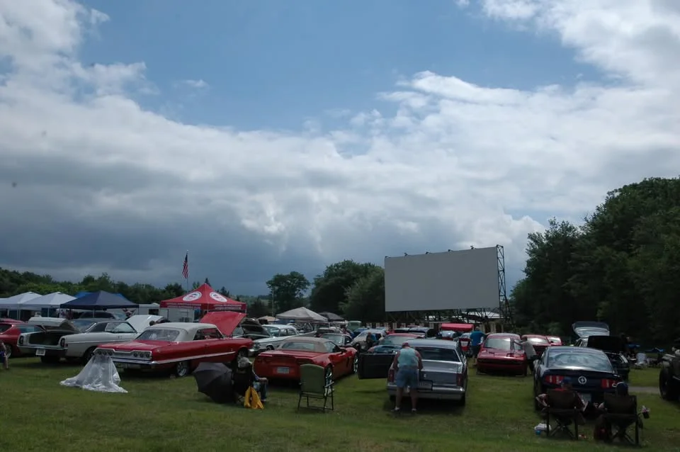 Super 322 Drive-In Car Show