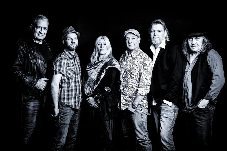 THE CHAIN OF FLEETWOOD MAC | LOGO HAMBURG