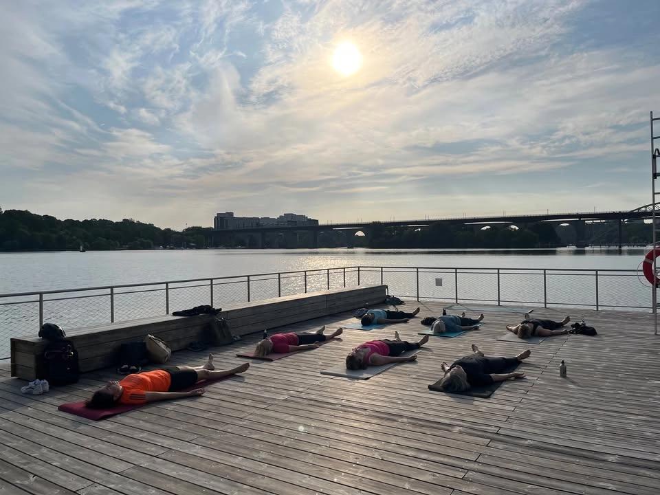 Yoga på Liljehomskajen