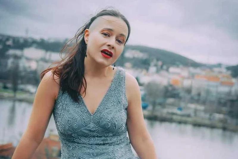 Latin grove with Alice Bauer