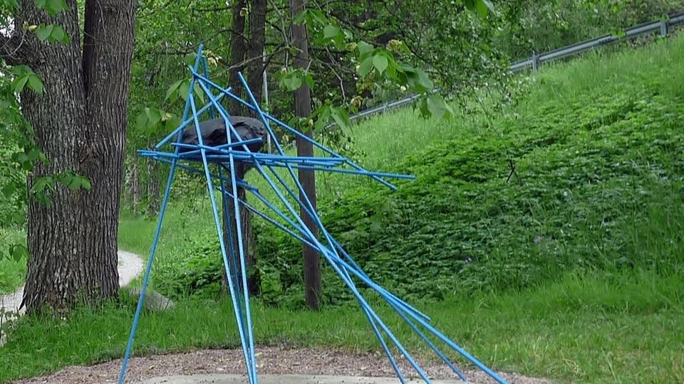 Fred och demokrati – Skulptur som fredligt instrument