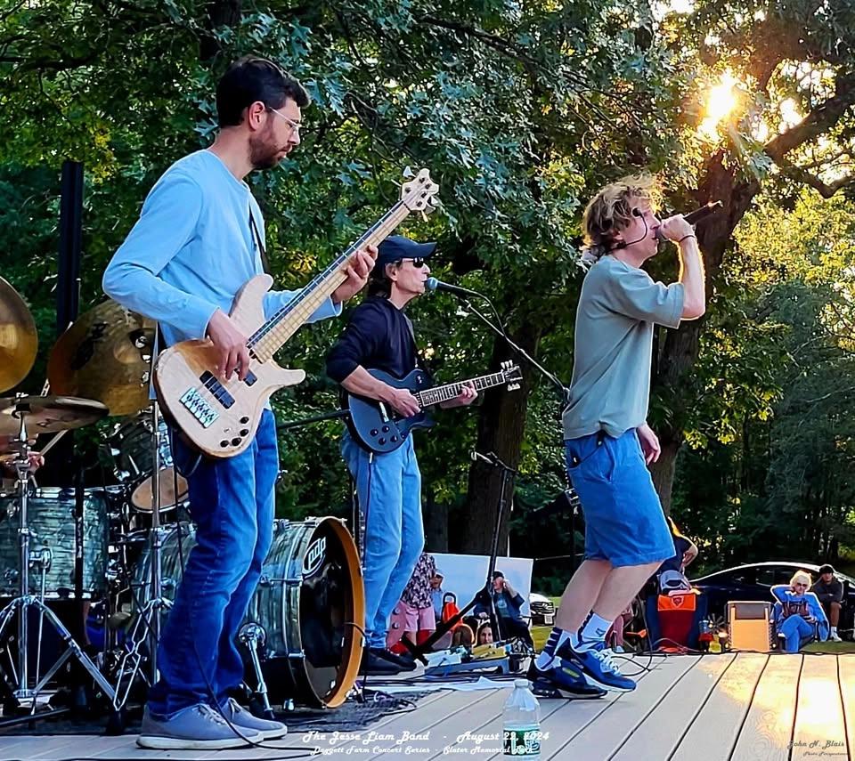 DAGGETT FARM THURSDAY NIGHT CONCERT SERIES Featuring "THE JESSE LIAM BAND!"