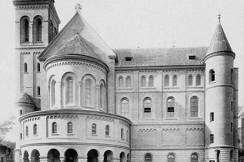 Prohlídka kostela a kláštera – Beuronské umění ve svatém Gabrielu