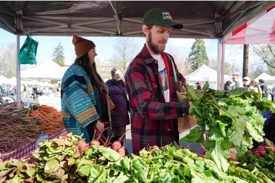 Thursday Mini Farmers Market!