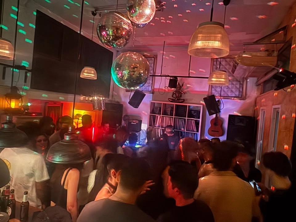 Groove Thailand presents'In Bed with The Vinyl Casanova' ; plazdj (Strictly Vinyl)
