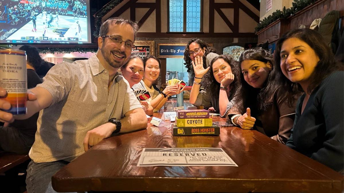 Board Games 🎲 & FREE Dinner: 3x Chance to Win free Entree 😀 🌭🎲🍻