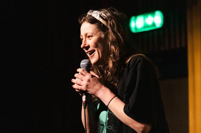 HUMORBAREN: Standup med hemliga gÀster