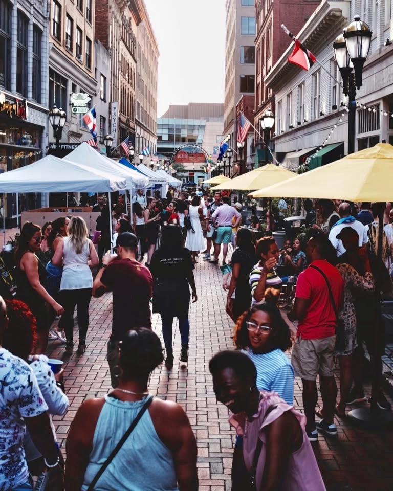 Pratt Street Night Market ✨