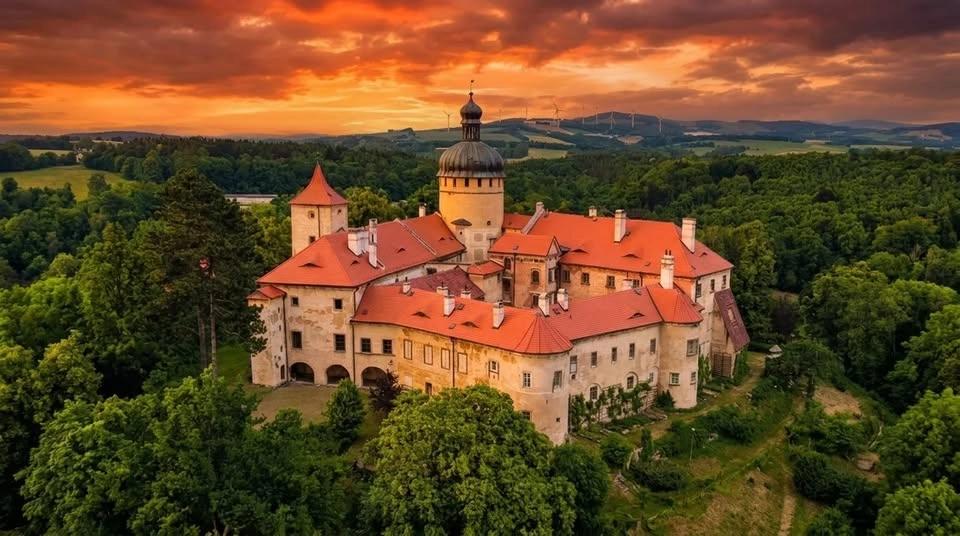 Devadesátky na hradě Grabštejn | 15.08.2026