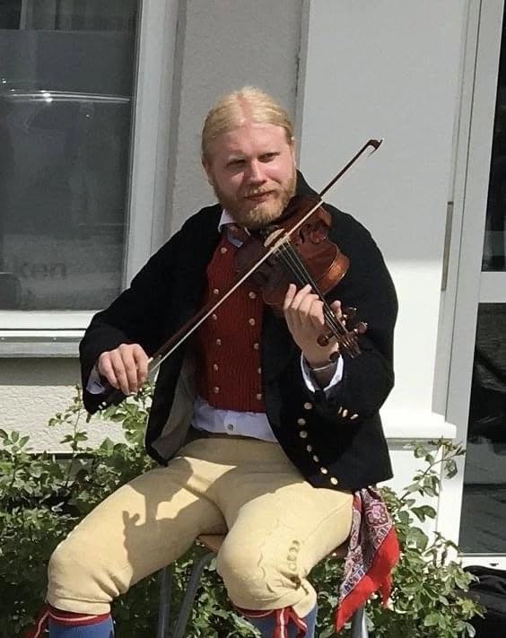 Martin Björklund/fiol & Sven Fredriksson/dragspel