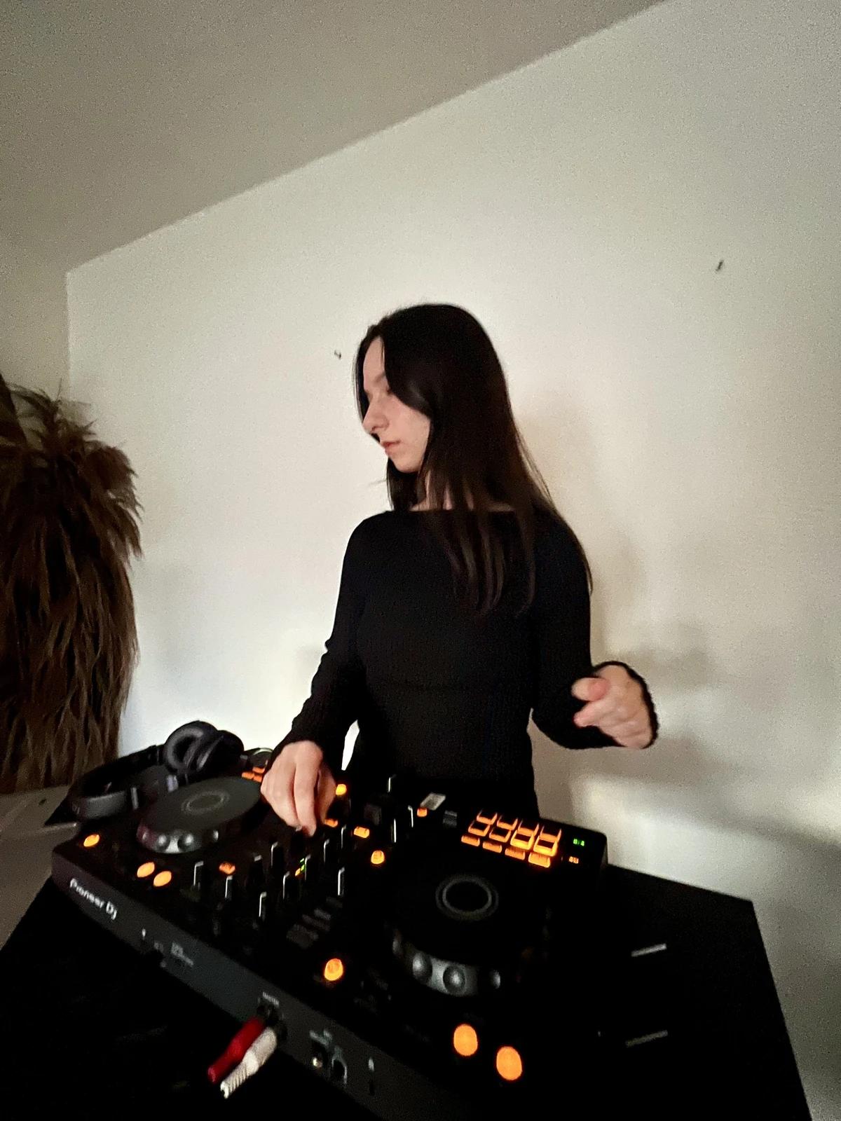 DJ Equally