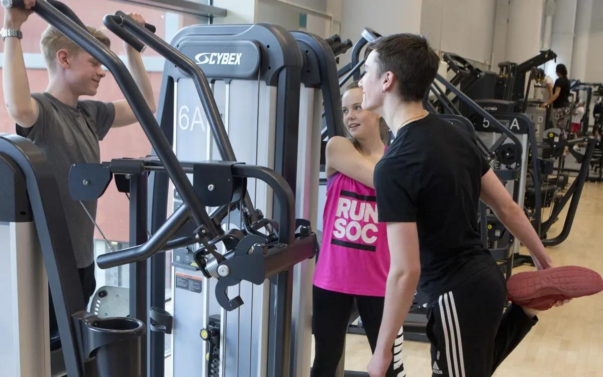 Instruktör i gymmet för dig 13–19 år